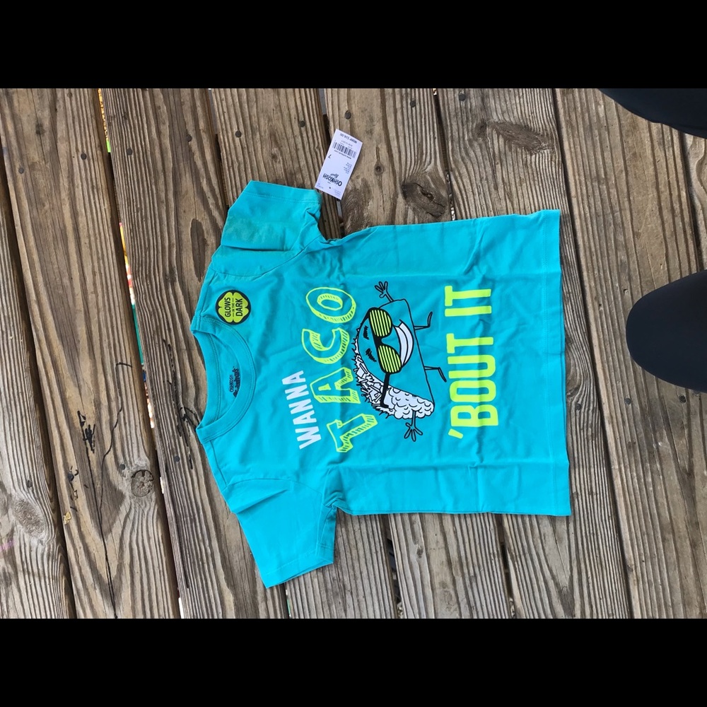 Carter’s girls graphic tee, size 7